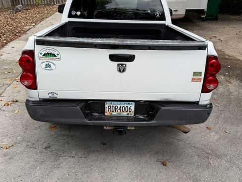 Used 2008 Dodge Ram 1500 Truck ST image 11