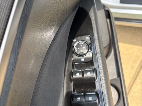 Used 2016 Ford Fusion SE FWD image 10