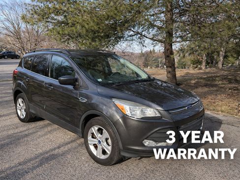 Used 2016 Ford Escape SE w/ Equipment Group 201A image 1