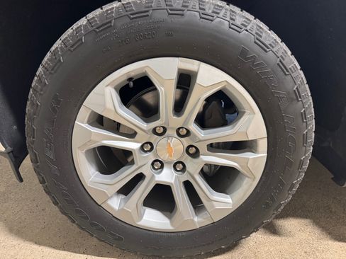 Used 2025 Chevrolet Silverado 1500 LTZ w/ Z71 Off-Road Package image 16