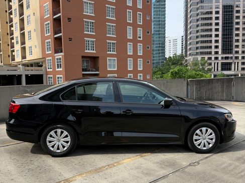 Used 2014 Volkswagen Jetta S image 9