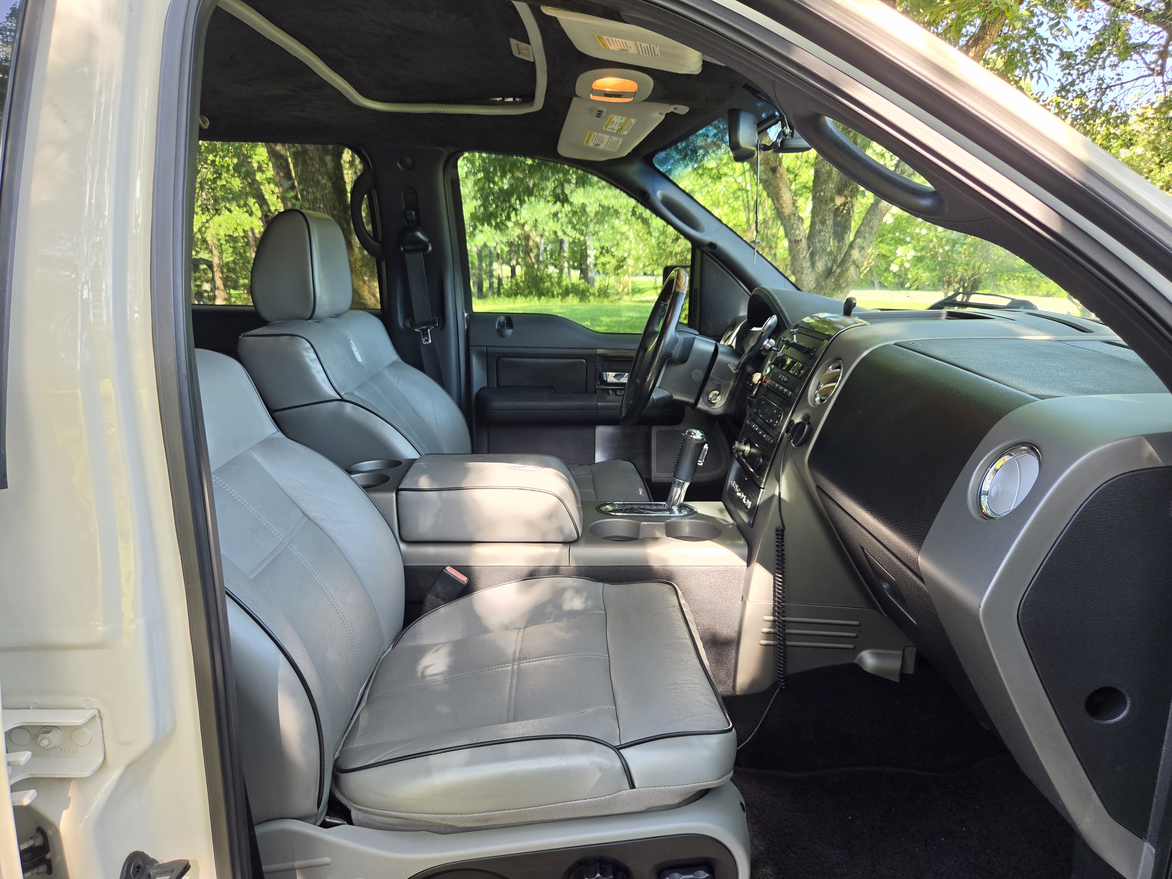 Used 2007 Lincoln Mark LT 2WD image 11