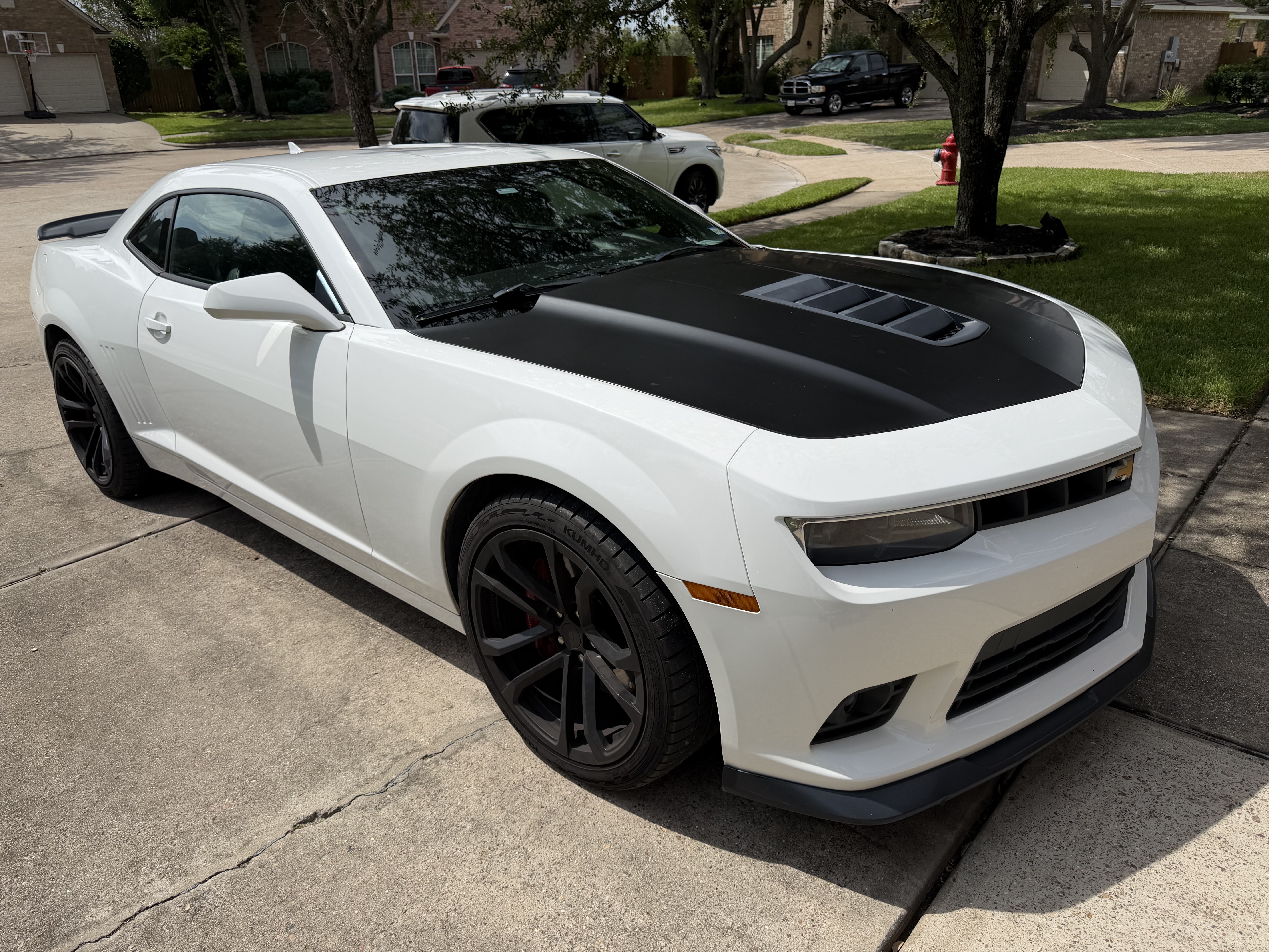 Used 2015 Chevrolet Camaro SS w/ SS Performance Package RWD image 2
