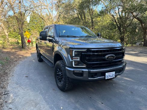 Used 2022 Ford F350 Lariat w/ Tremor Off-Road Package image 4