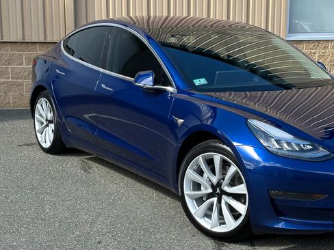 Used 2018 Tesla Model 3 Long Range image 1