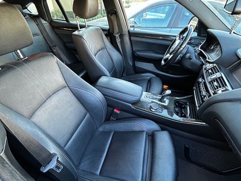 Used 2017 BMW X4 xDrive28i image 9