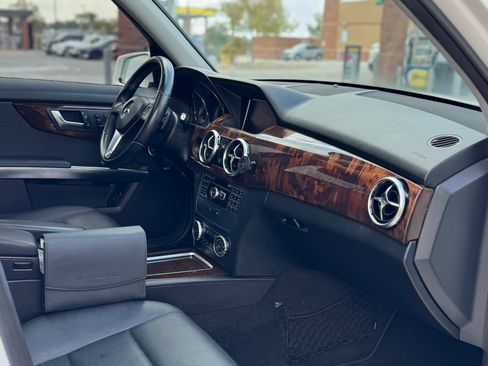 Used 2014 Mercedes-Benz GLK 350 2WD image 9
