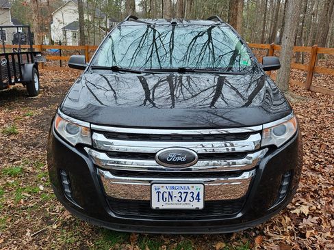 Used 2013 Ford Edge SE image 2