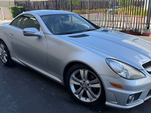 Used 2011 Mercedes-Benz SLK 300 image 26