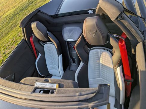 Used 2023 Chevrolet Corvette Stingray Premium Conv w/ Z51 Performance Package image 18