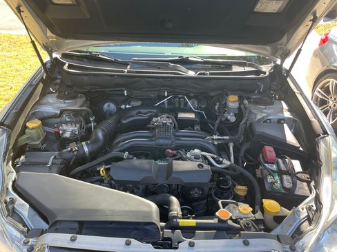 Used 2013 Subaru Outback 2.5i Limited image 11