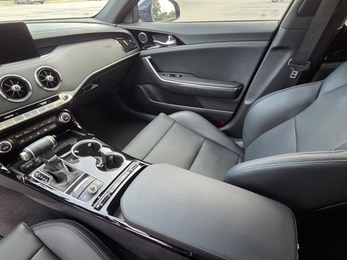 Used 2023 Kia Stinger GT-Line RWD image 10