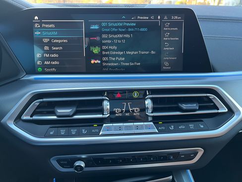 Used 2023 BMW X5 xDrive45e image 9