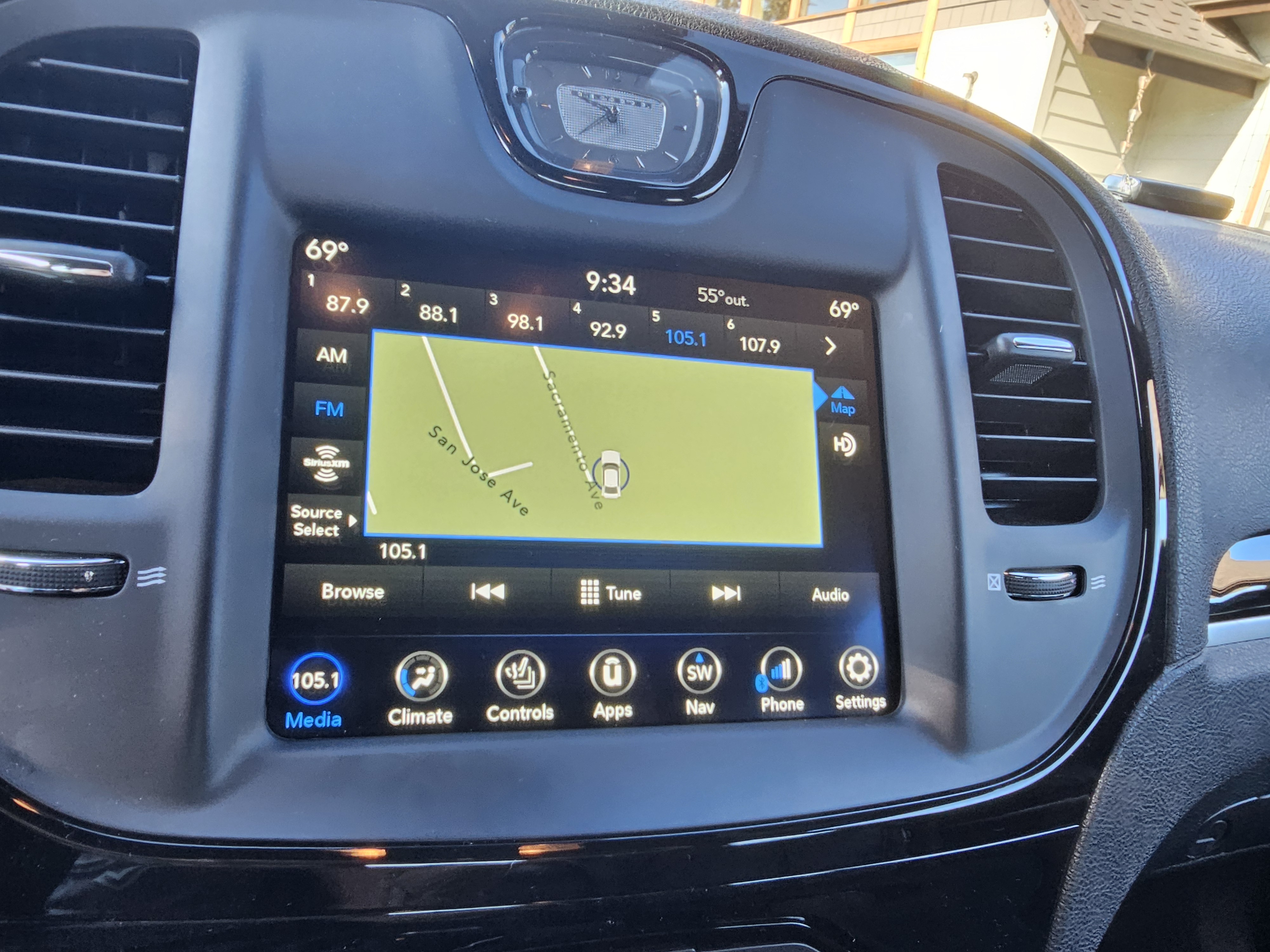 Used 2023 Chrysler 300 S w/ Comfort Group RWD image 6