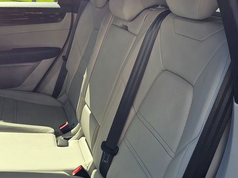 Used 2020 Porsche Cayenne AWD/4WD image 4