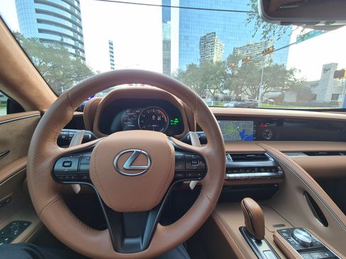Used 2023 Lexus LC 500h w/ Dynamic Handling Package image 21