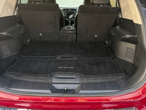 Used 2019 Nissan Rogue SL w/ Premium Package AWD/4WD image 10