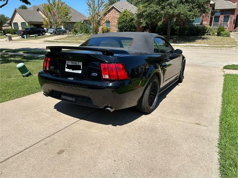 Used 2002 Ford Mustang GT Premium image 2