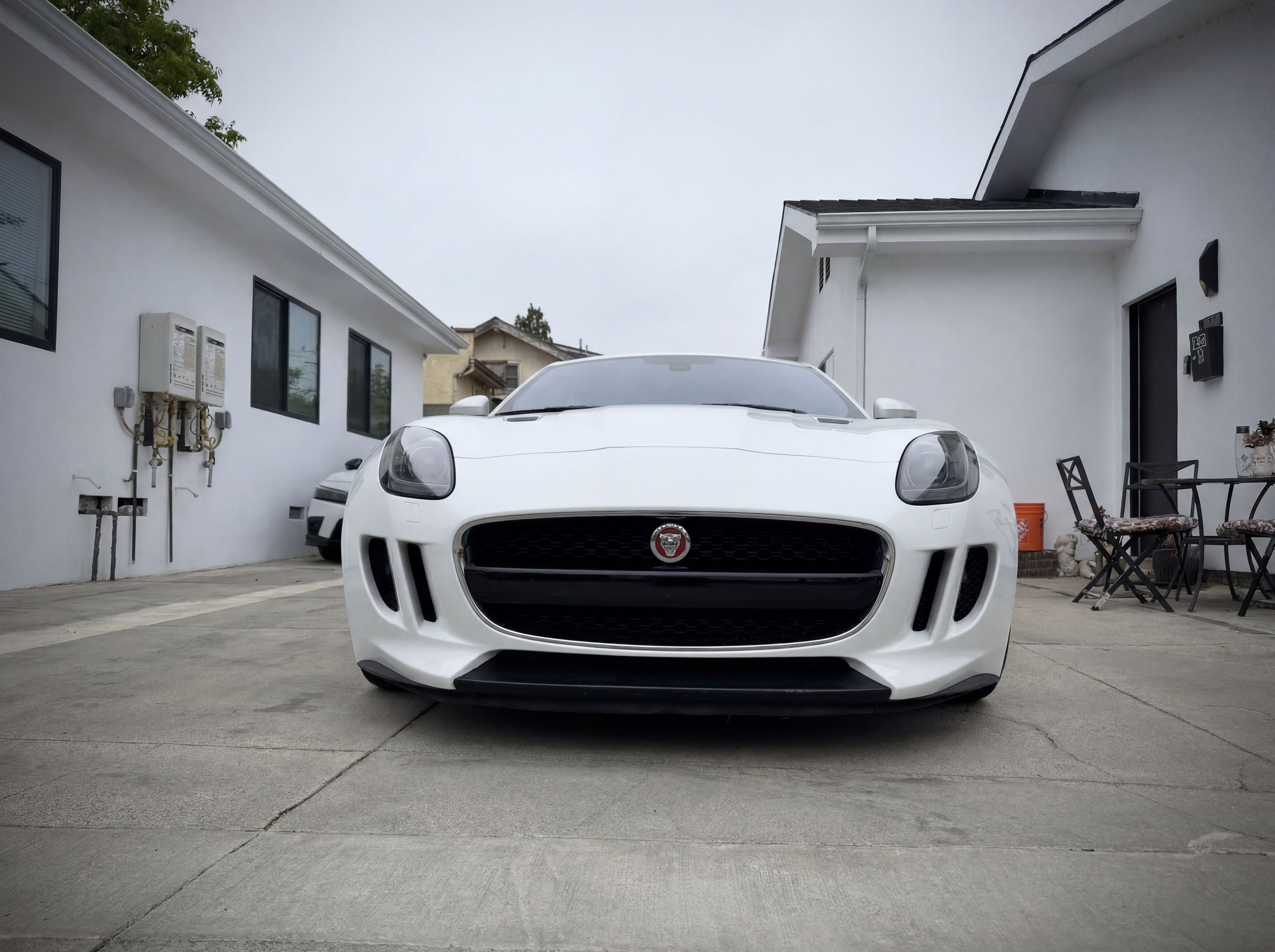 Used 2017 Jaguar F-TYPE Coupe RWD image 2