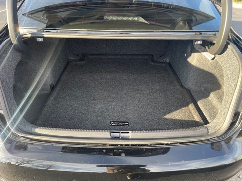 Used 2015 Volkswagen Passat 1.8T Wolfsburg Edition image 16