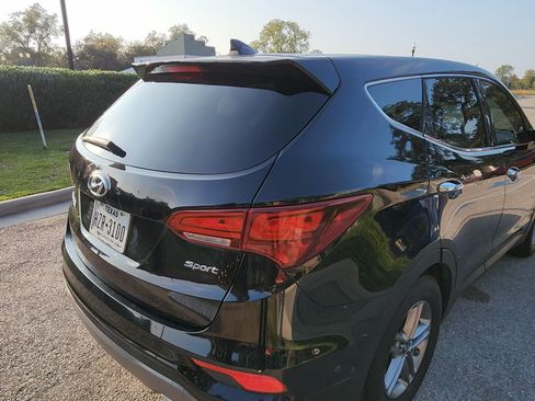Used 2017 Hyundai Santa Fe Sport image 6