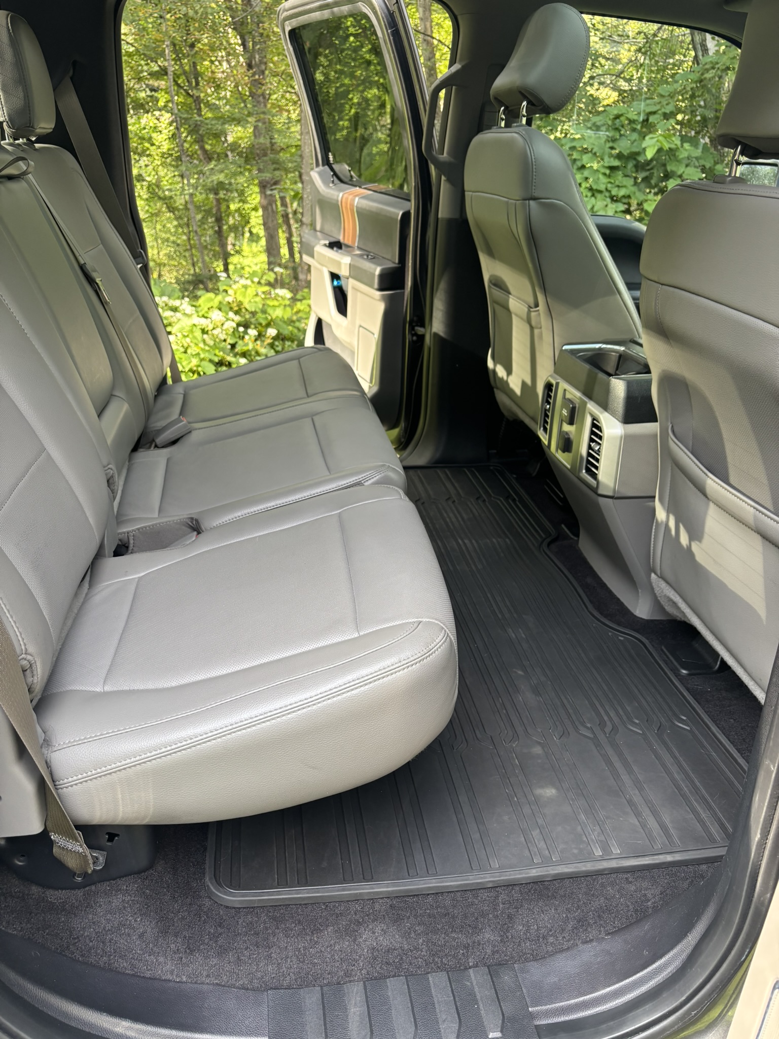 Used 2015 Ford F150 Lariat AWD/4WD image 19