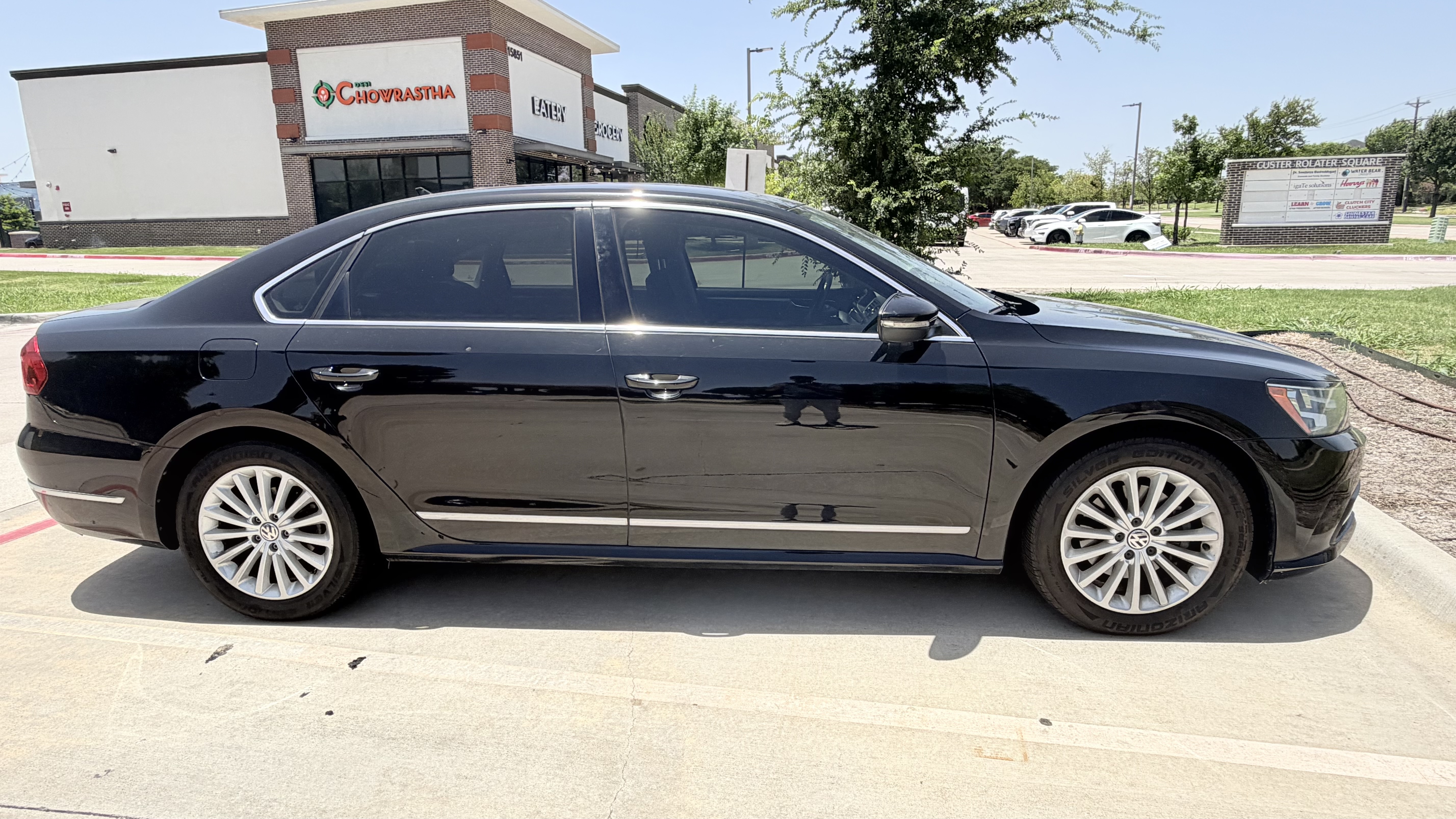 Used 2016 Volkswagen Passat 1.8T SE FWD image 6