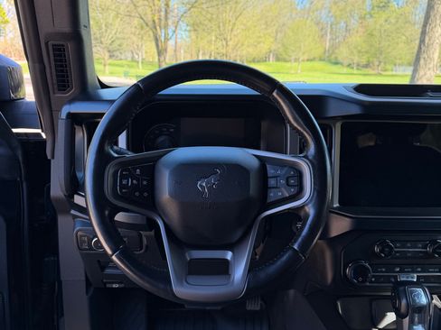 Used 2021 Ford Bronco Outer Banks image 11