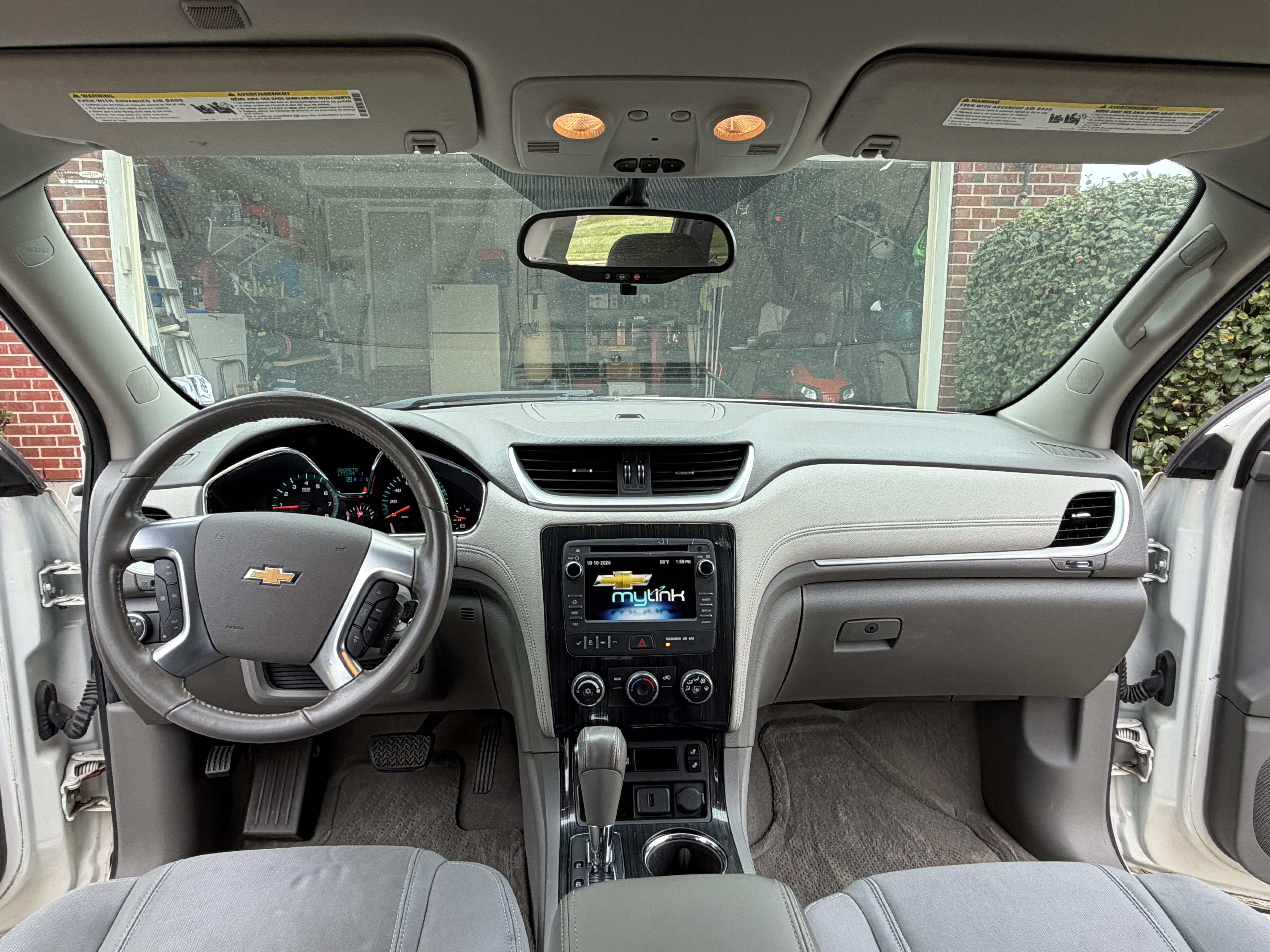 Used 2015 Chevrolet Traverse LT w/ Style and Technology Package FWD image 26