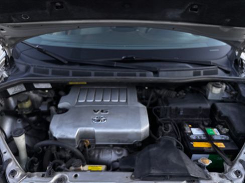 Used 2009 Toyota Sienna LE image 28