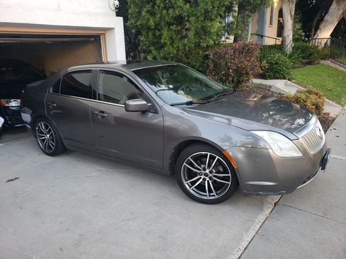 Used 2010 Mercury Milan Premier image 1