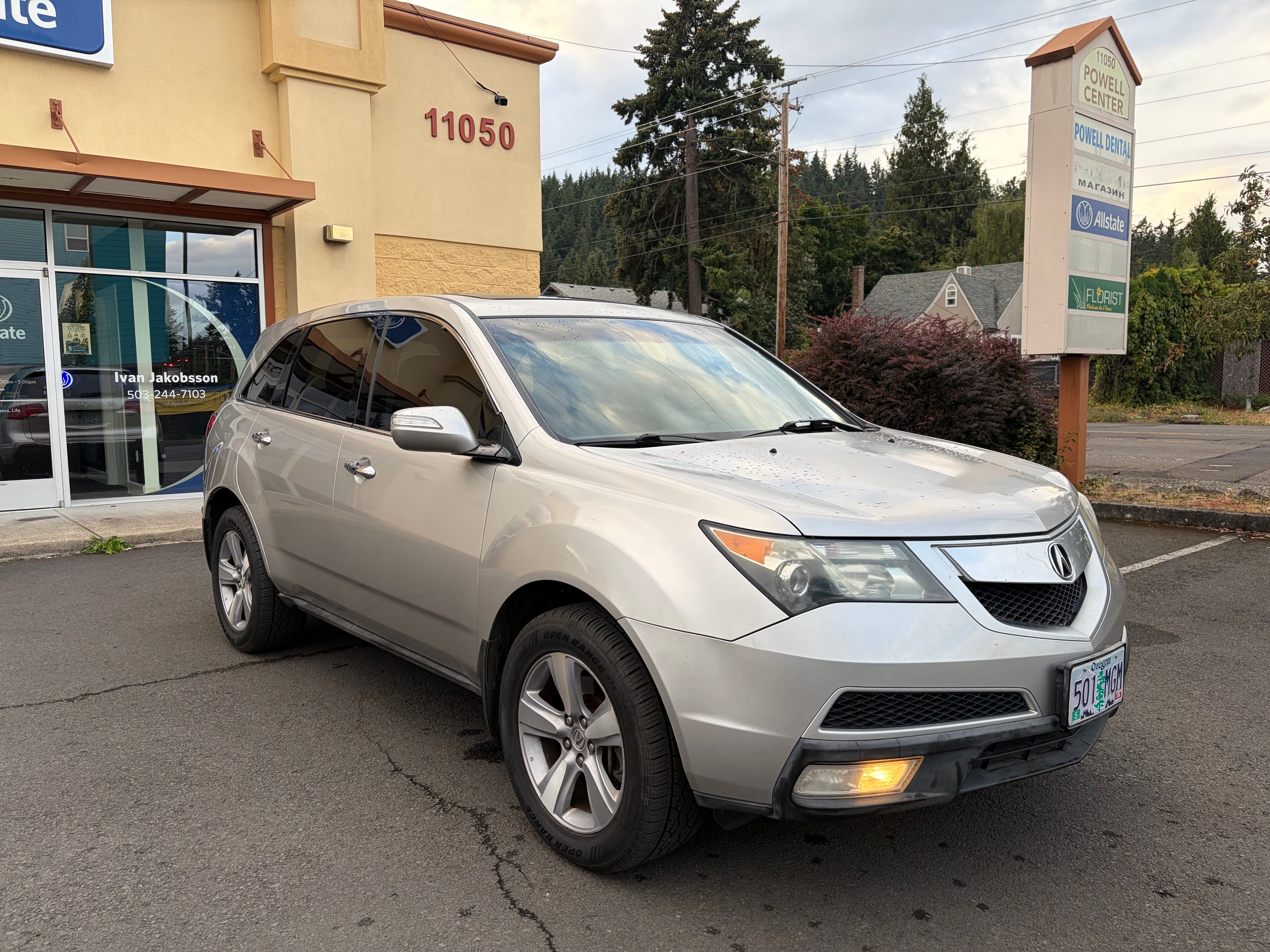 Used 2012 Acura MDX w/ Technology Package AWD/4WD image 2