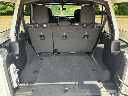 Used 2019 Jeep Wrangler Unlimited Sport S AWD/4WD image 10