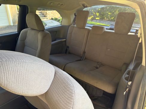 Used 2012 Honda Odyssey EX image 15