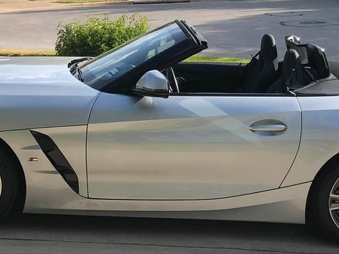 Used 2022 BMW Z4 sDrive30i w/ M Sport Package image 4