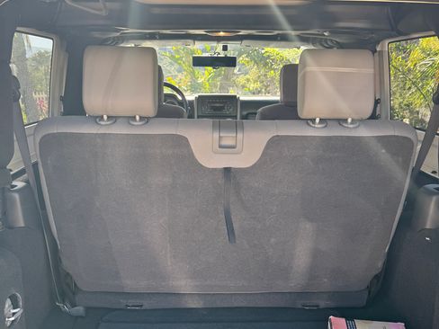 Used 2008 Jeep Wrangler Sahara w/ Dual Top Group image 22