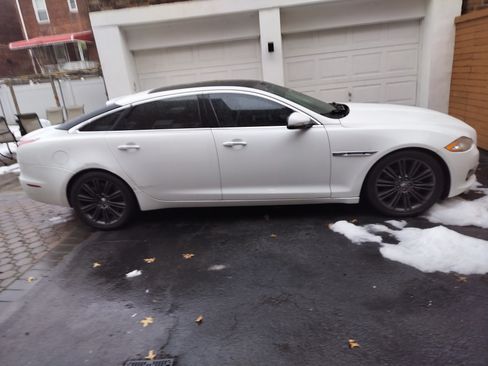 Used 2011 Jaguar XJ L Supersport image 5