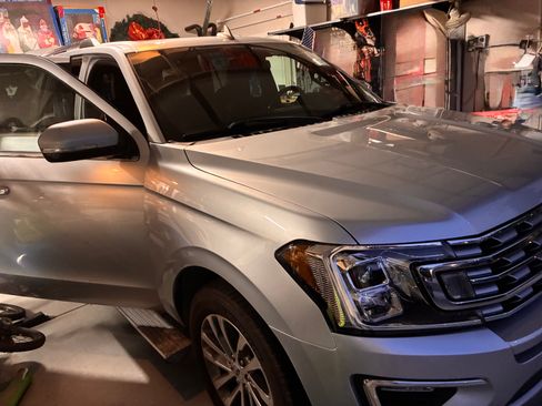 Used 2018 Ford Expedition Limited image 2