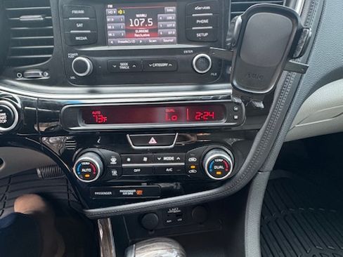 Used 2015 Kia Optima EX w/ EX Premium Package image 11