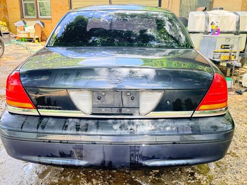 Used 1999 Ford Crown Victoria Police Interceptor RWD image 2