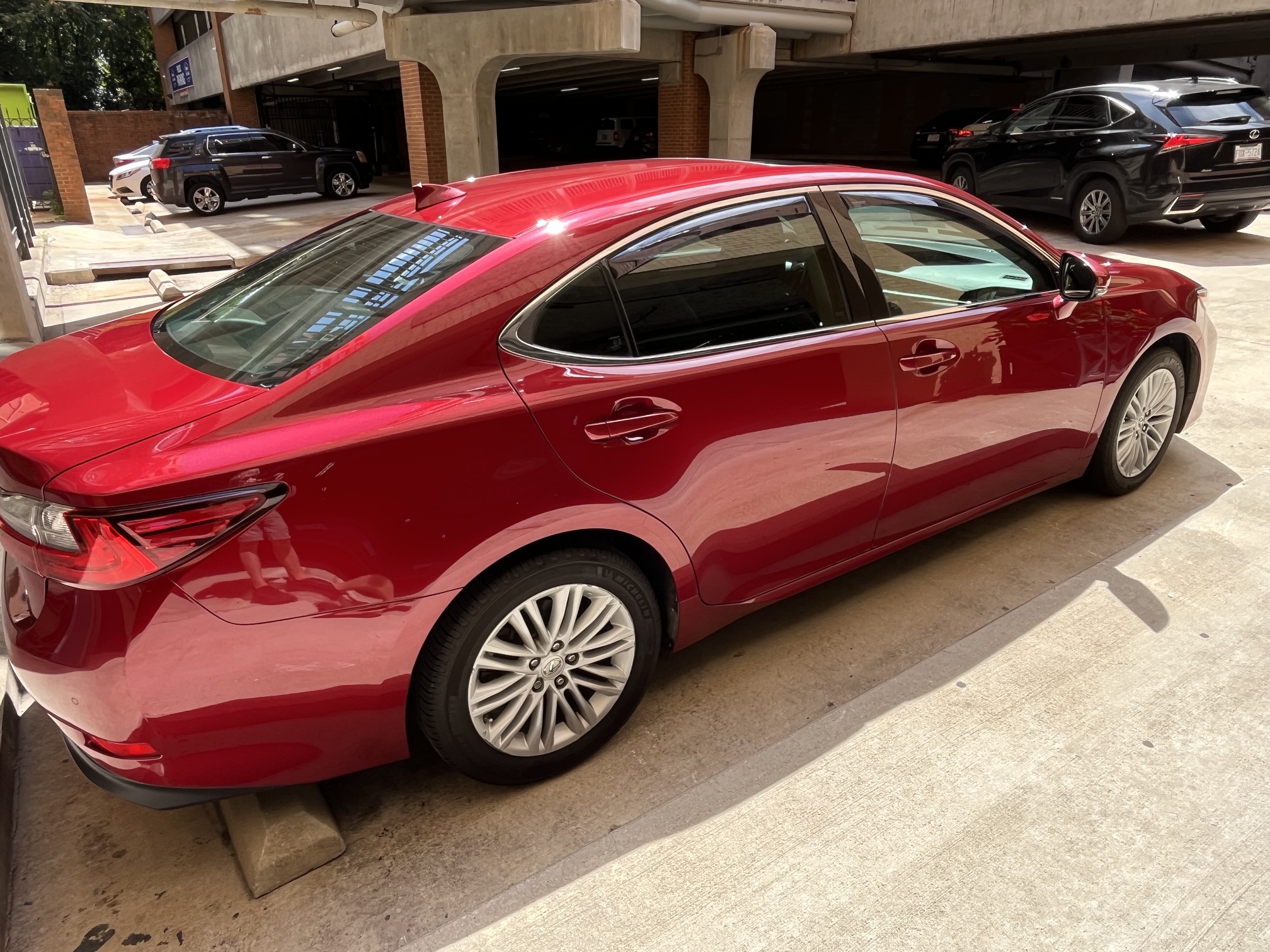 Used 2017 Lexus ES 350 w/ Premium Package FWD image 6
