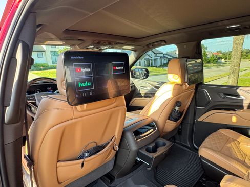 Used 2024 Cadillac Escalade Sport w/ LPO, ONYX Package AWD/4WD image 10