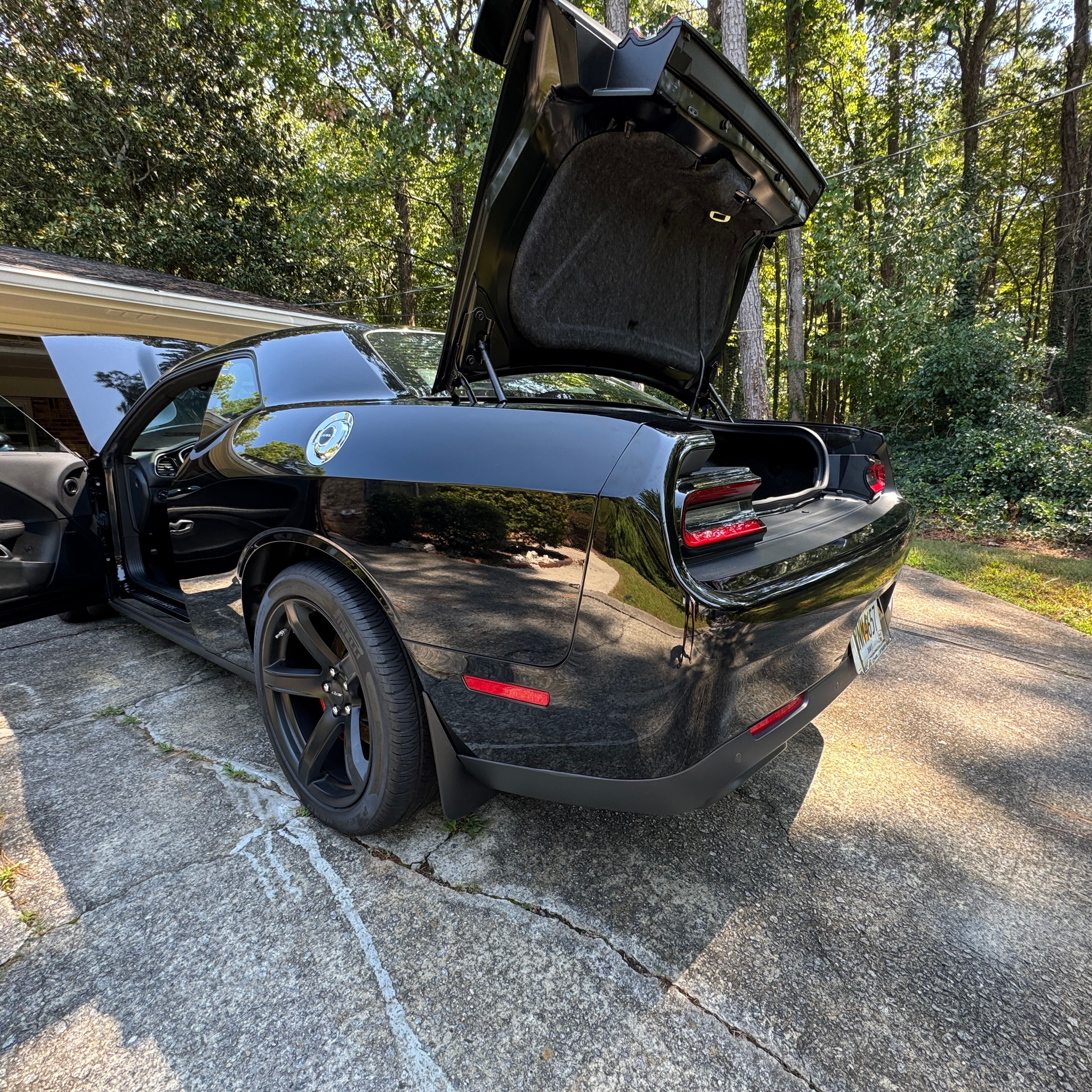 Used 2018 Dodge Challenger SRT RWD image 5