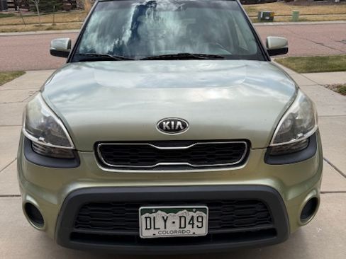 Used 2013 Kia Soul + image 1