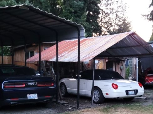 Used 2015 Dodge Challenger SXT Plus w/ Driver Convenience Group image 21