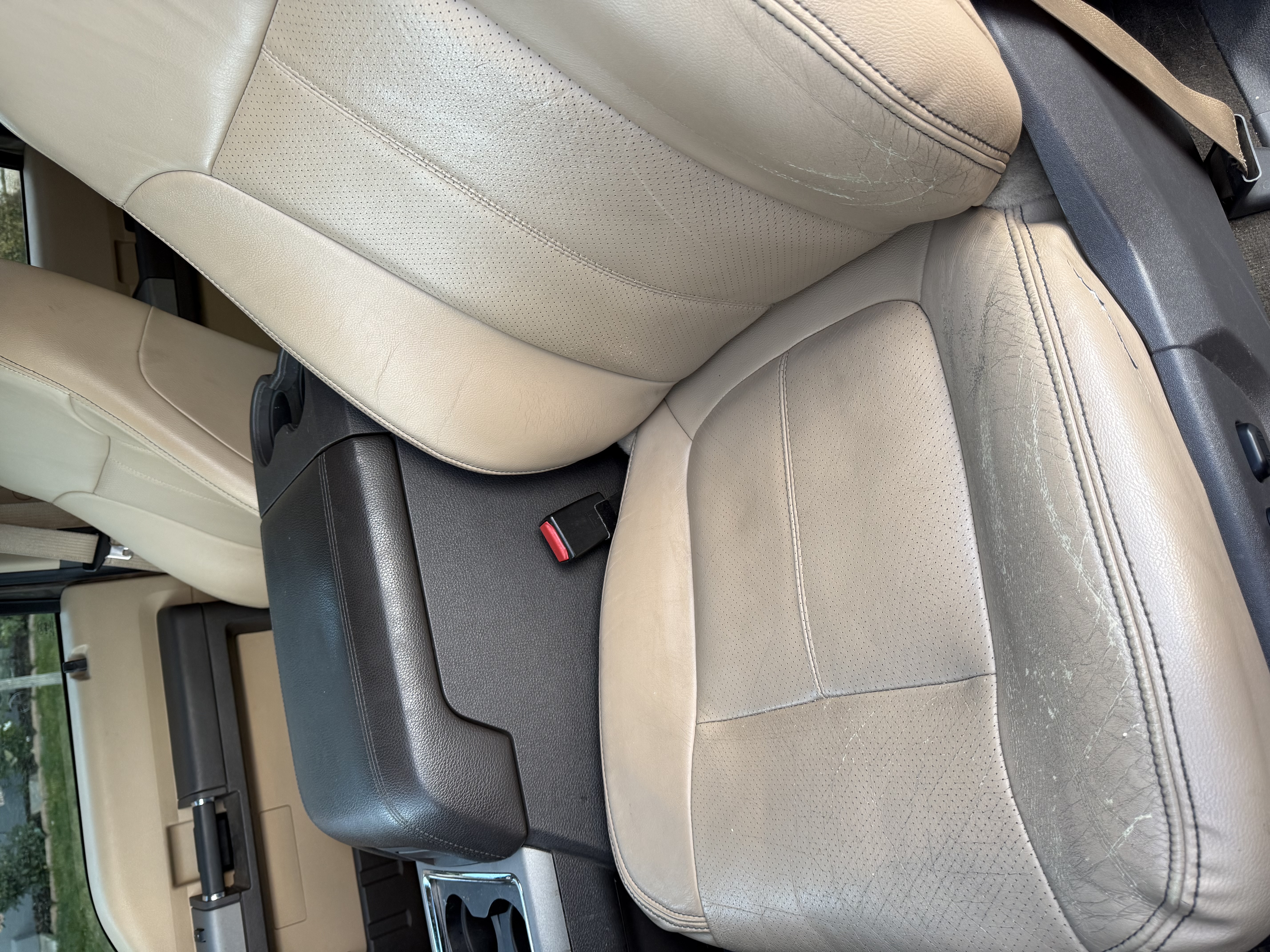 Used 2016 Ford F250 Lariat w/ Lariat Ultimate Package AWD/4WD image 11