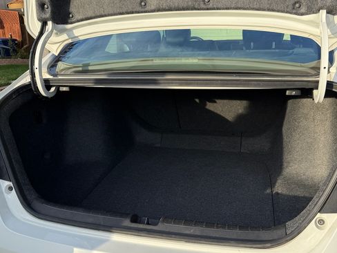 Used 2019 Honda Accord Sport image 2