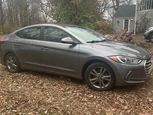 Used 2018 Hyundai Elantra Value Edition image 2