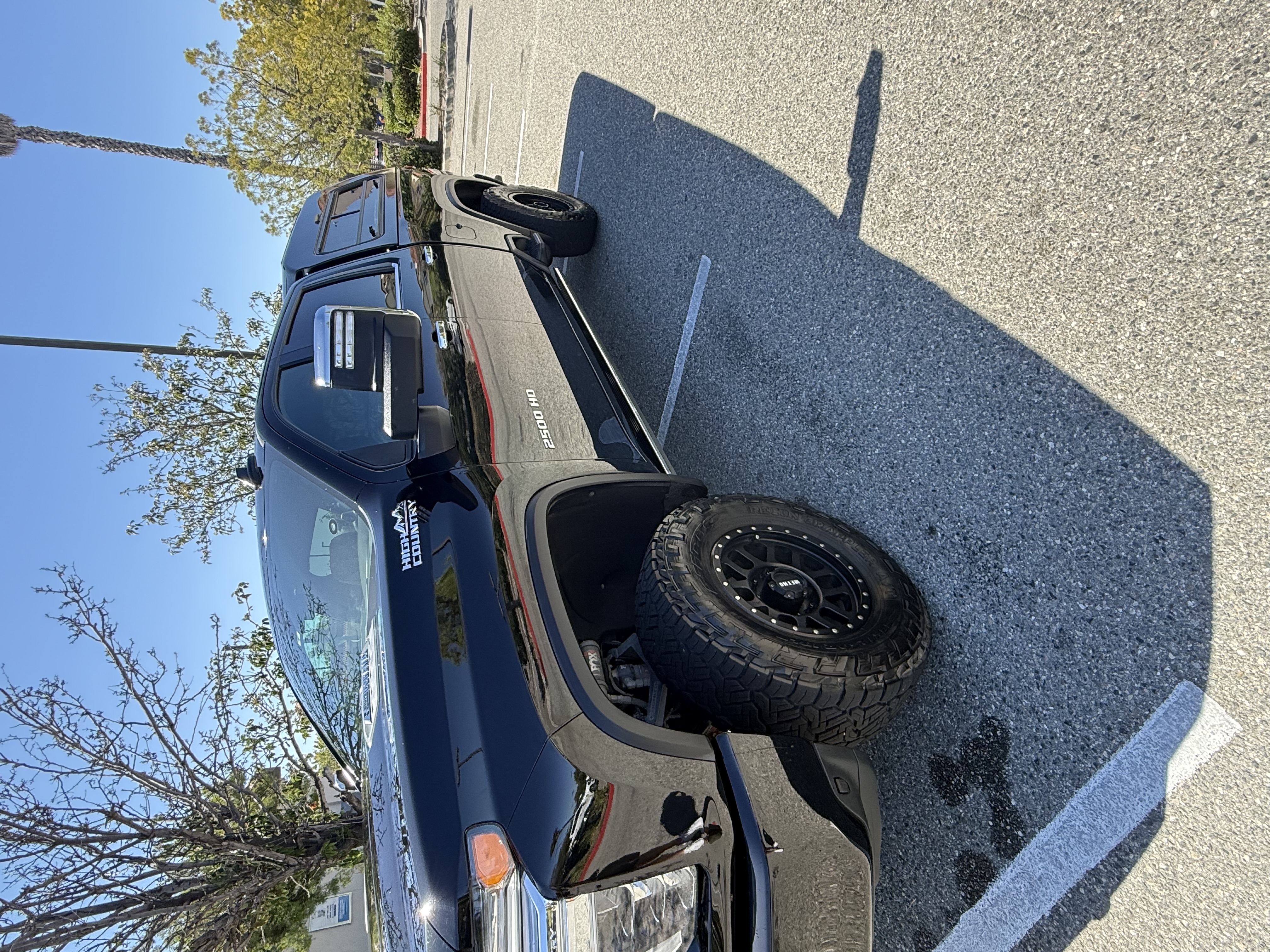 Used 2022 Chevrolet Silverado 2500 High Country w/ Safety Package II AWD/4WD image 5