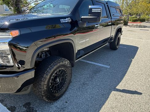 Used 2022 Chevrolet Silverado 2500 High Country w/ Safety Package II AWD/4WD image 5